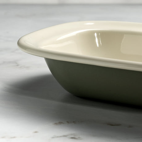 J&L 20cm Small Enamel Pie Dish, Sage Green & Cream