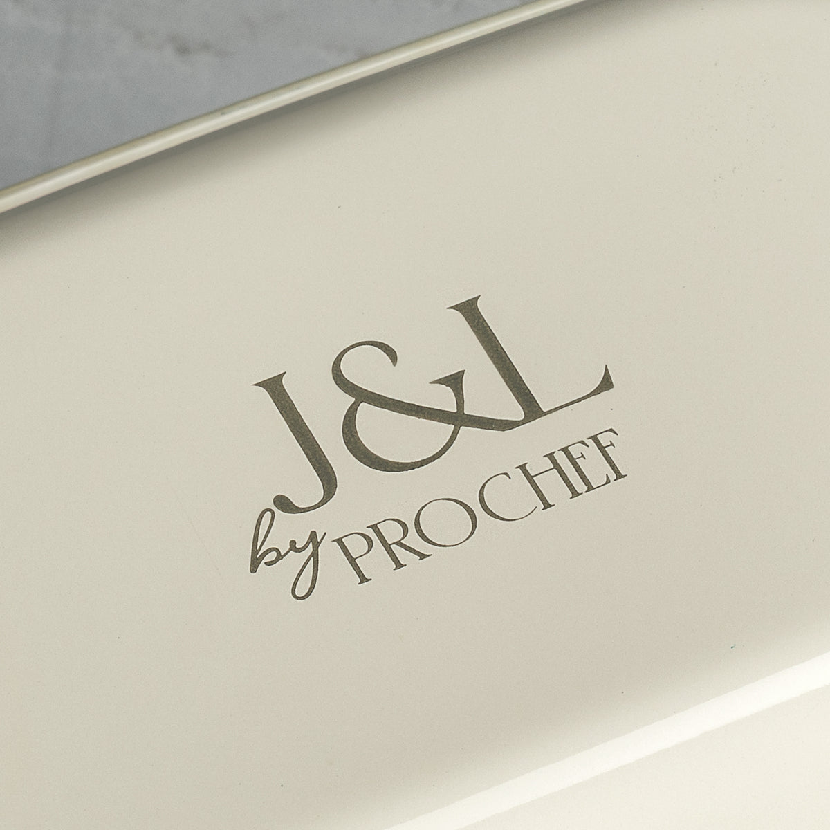 J&L 24cm Medium Enamel Pie Dish, Sage Green & Cream