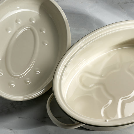 J&L 4L Enamel Oval Roaster with Lid, Sage Green & Cream